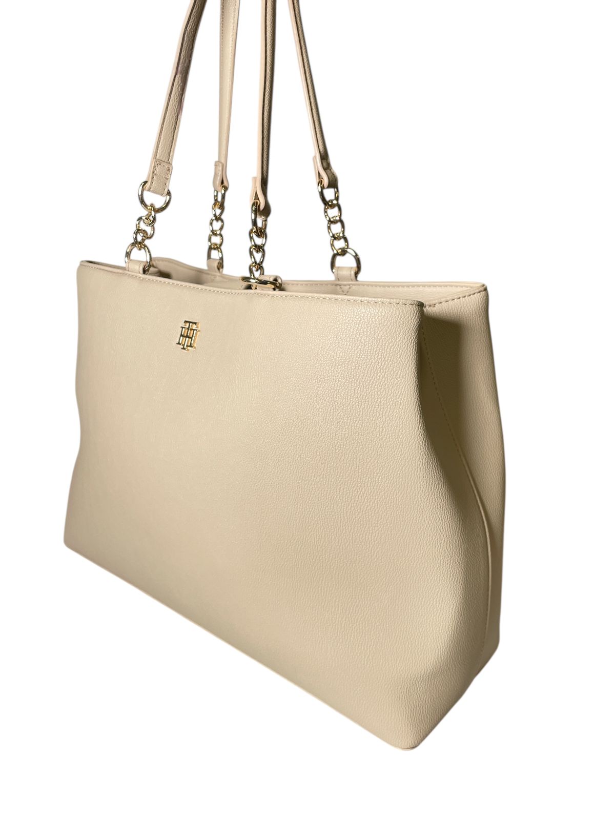 Bolsa Tommy Hilfiger Beige con Asa Cadena | Elegancia Sofisticada