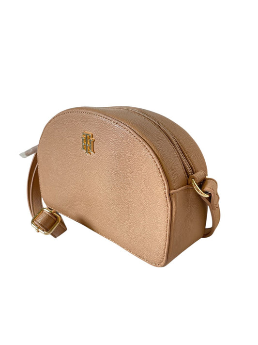 Bolsa Crossbody Tommy Hilfiger Camel | Elegancia Minimalista y Versátil