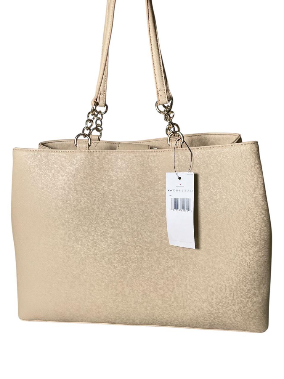 Bolsa Tommy Hilfiger Beige con Asa Cadena | Elegancia Sofisticada